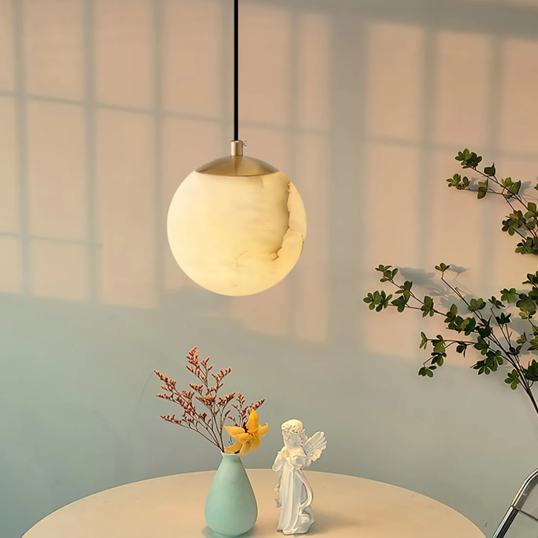 Fortuna – Alabaster Globe Pendant Lamp