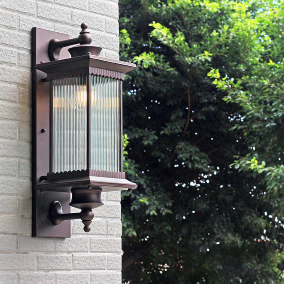 Xyda - Stylish Outdoor Wall Lamp