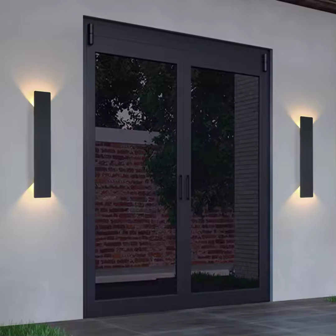 Xyrov - Weatherproof Aluminium Wall Lamp