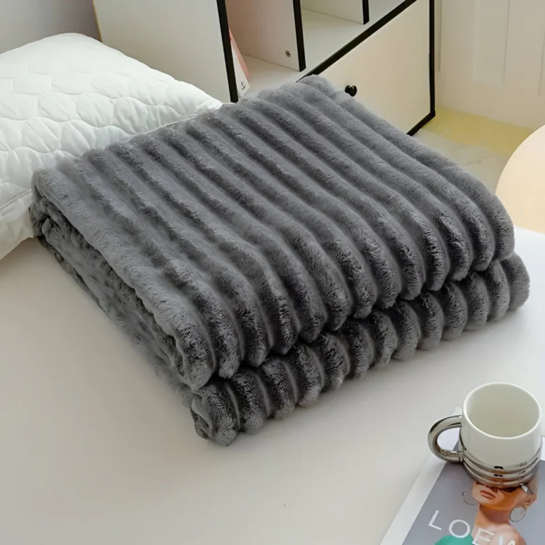 Cera – Luxury Warm Fleece Plaid Blanket for Winter