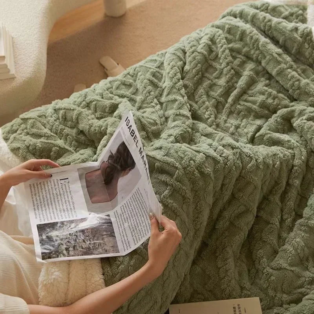 Eryndelle – Thick Warm Fleece Blanket Soft Stylish for Bedroom and Couch
