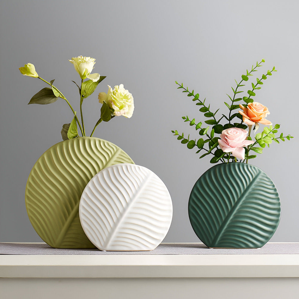 Illyraea - Handmade Scandinavian Ceramic Vase