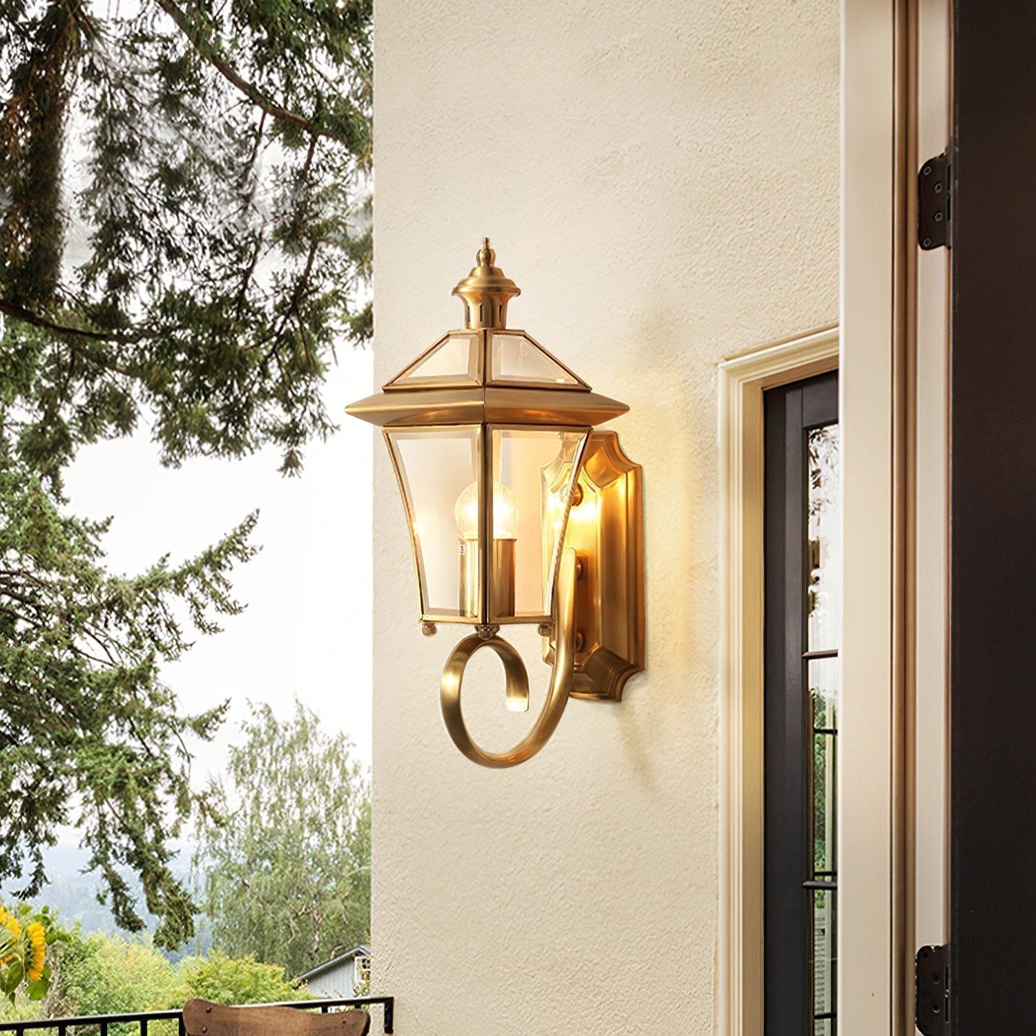 Olivara – Retro Brass Outdoor Wall Lamp