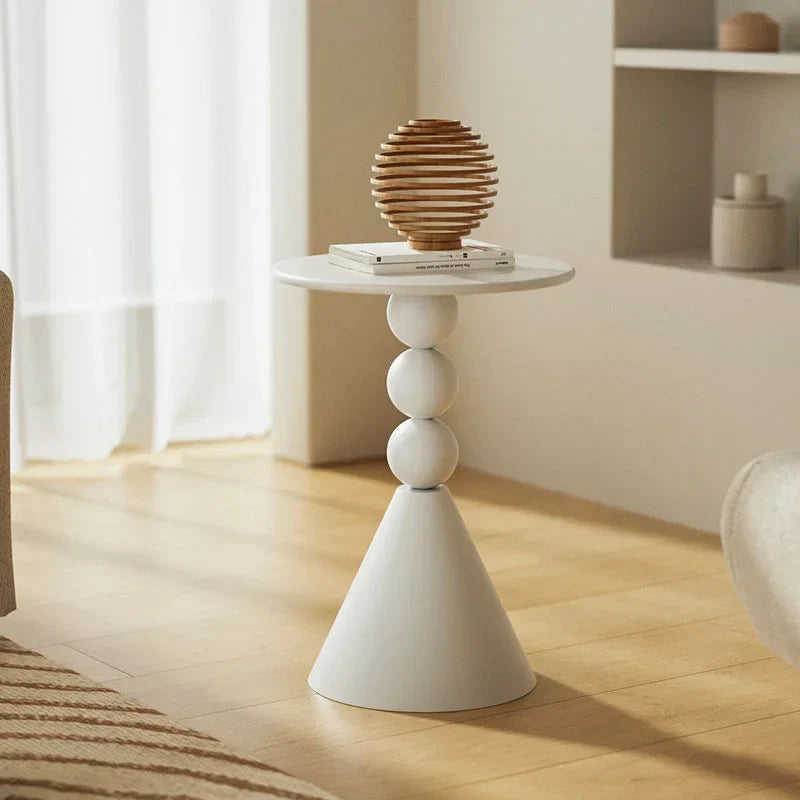 Olaria – Minimalist Scandinavian Side Table