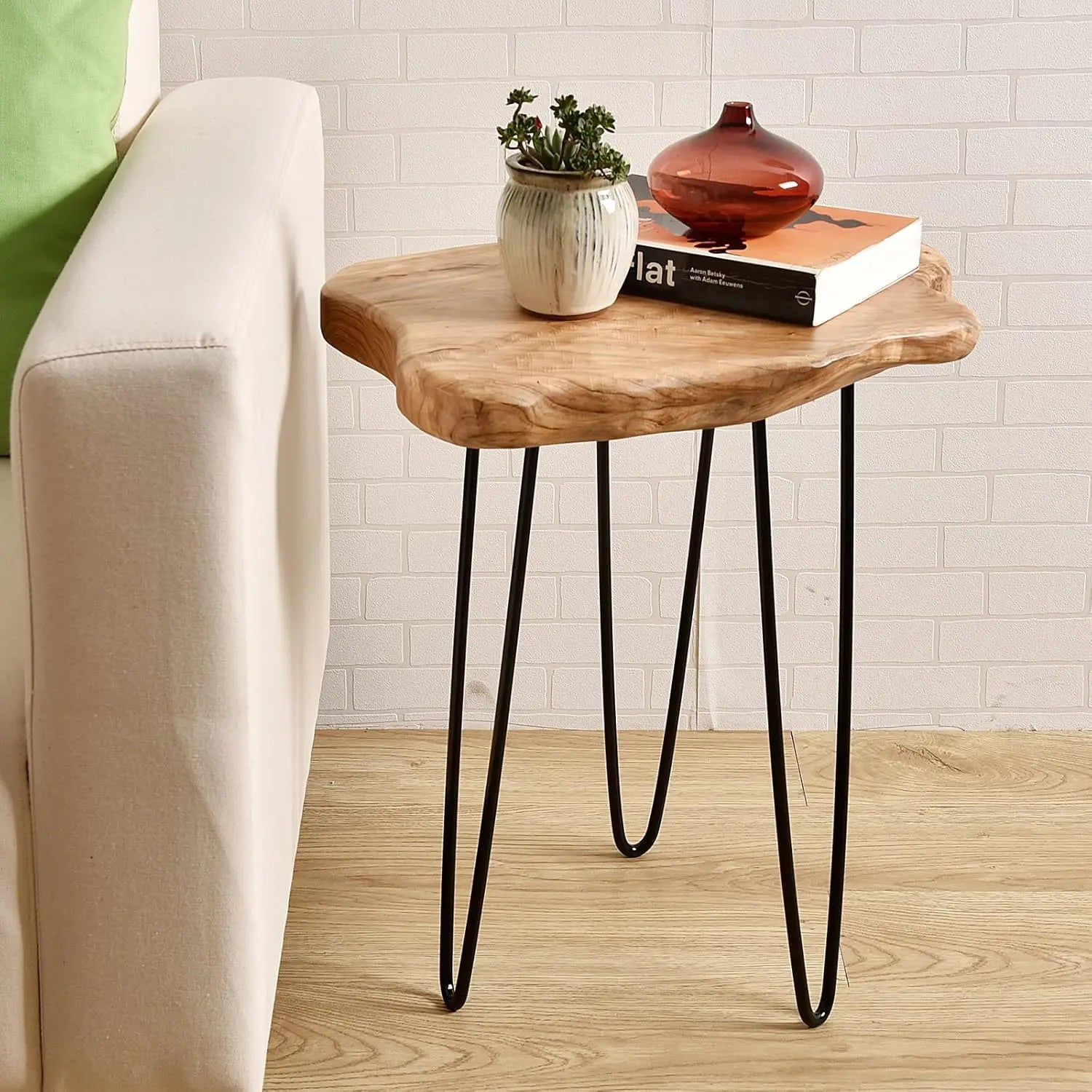 Pyraeon – Natural Wooden Side Table