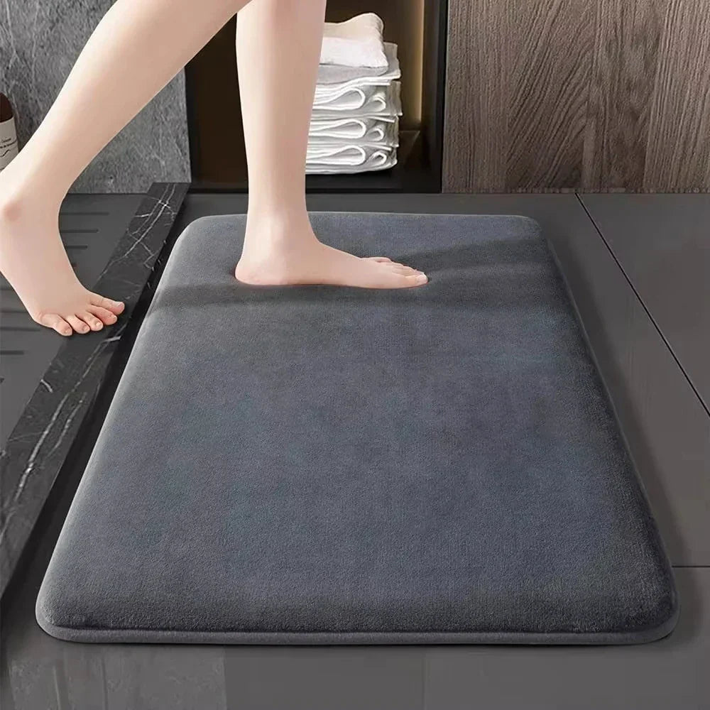 Severa - Absorbent Non-Slip Coral Velvet Bath Mat for the Bathroom
