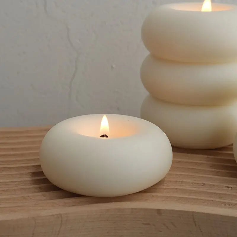 Lunirra - Round Donut Aromatherapy Candle Smokeless