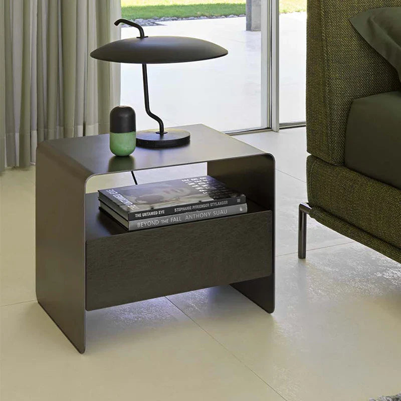 Rovesso – Industrial Metal Nightstand