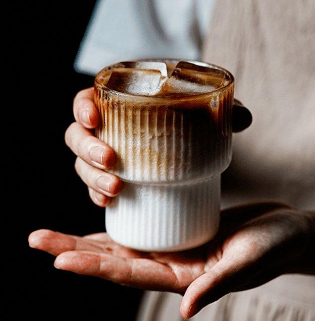 Glaséra – Elegant Ribbed Glass Set with a Timeless Appearance