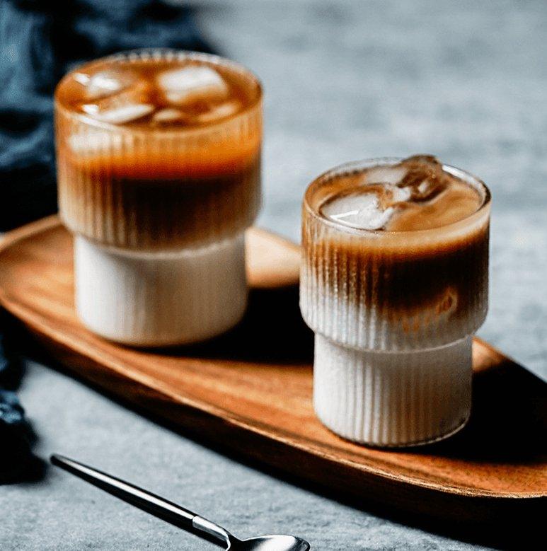Glaséra – Elegant Ribbed Glass Set with a Timeless Appearance